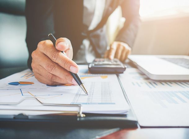 Fiscalidad y contabilidad Salvador Consulting en Almendralejo